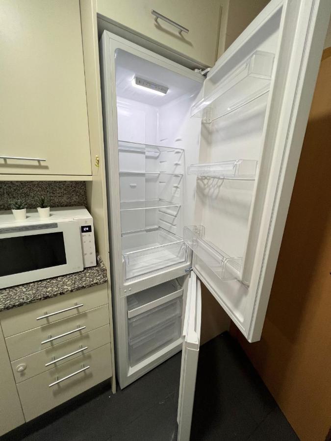 הוספיטלט דה יוברגאט Fira Gran Via 2 - Private Rooms In A Shared Apartment - Habitaciones Privadas En Apartamento Compartido מראה חיצוני תמונה