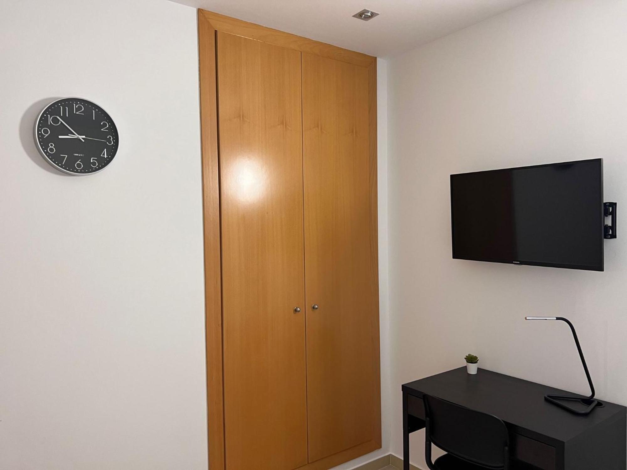 הוספיטלט דה יוברגאט Fira Gran Via 2 - Private Rooms In A Shared Apartment - Habitaciones Privadas En Apartamento Compartido מראה חיצוני תמונה
