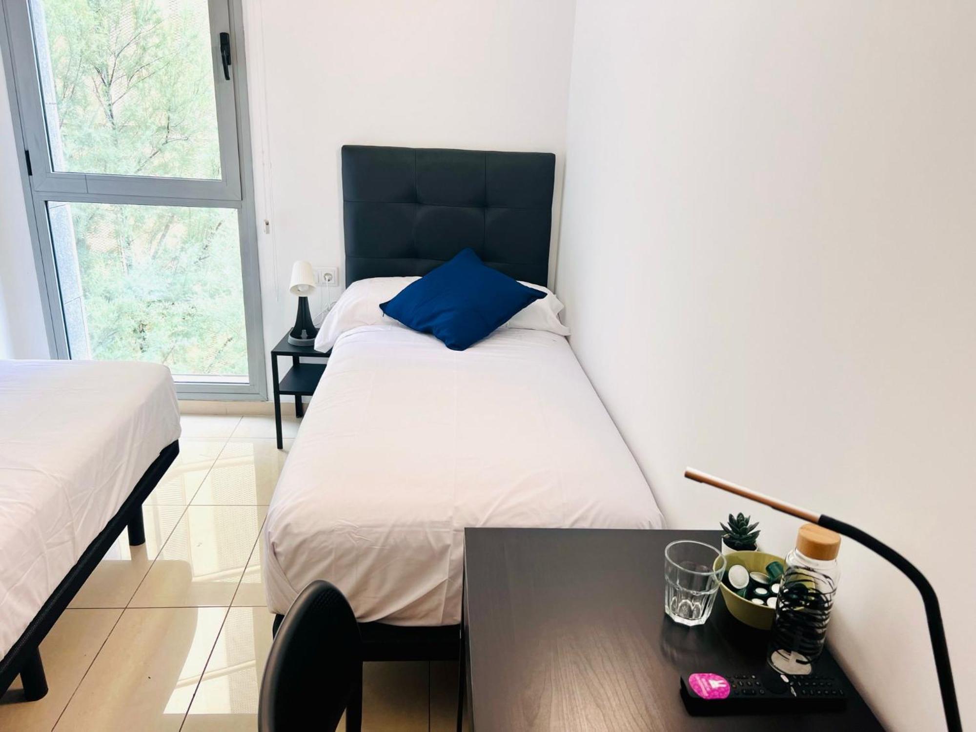 הוספיטלט דה יוברגאט Fira Gran Via 2 - Private Rooms In A Shared Apartment - Habitaciones Privadas En Apartamento Compartido מראה חיצוני תמונה